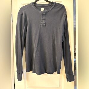 Gap men’s L Henley shirt with buttons